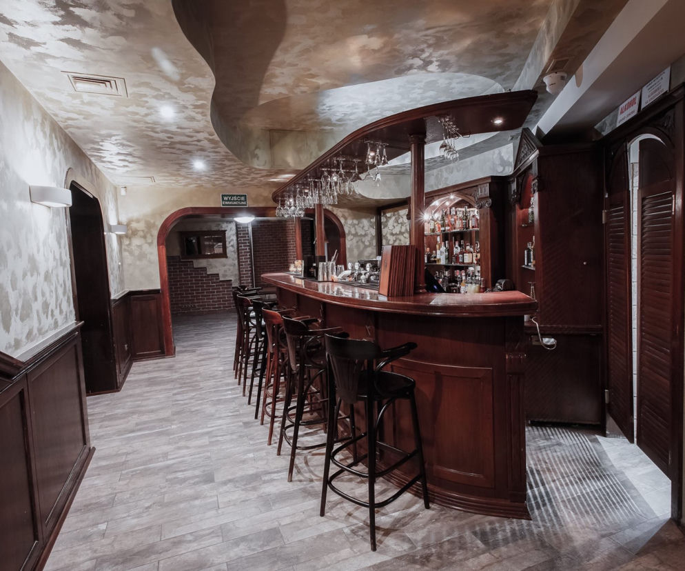 Czarna Owca Gastro Pub, Narutowicza