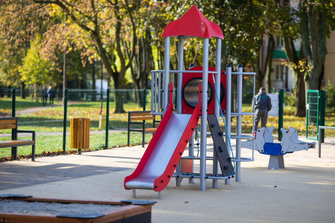 Plac zabaw, boisko i siłownia - Centralny Park Rekreacji w Płocku otwarty