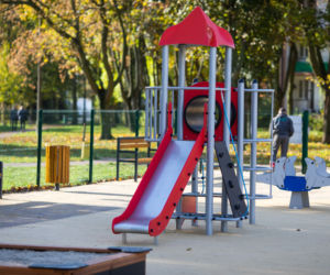 Plac zabaw, boisko i siłownia - Centralny Park Rekreacji w Płocku otwarty