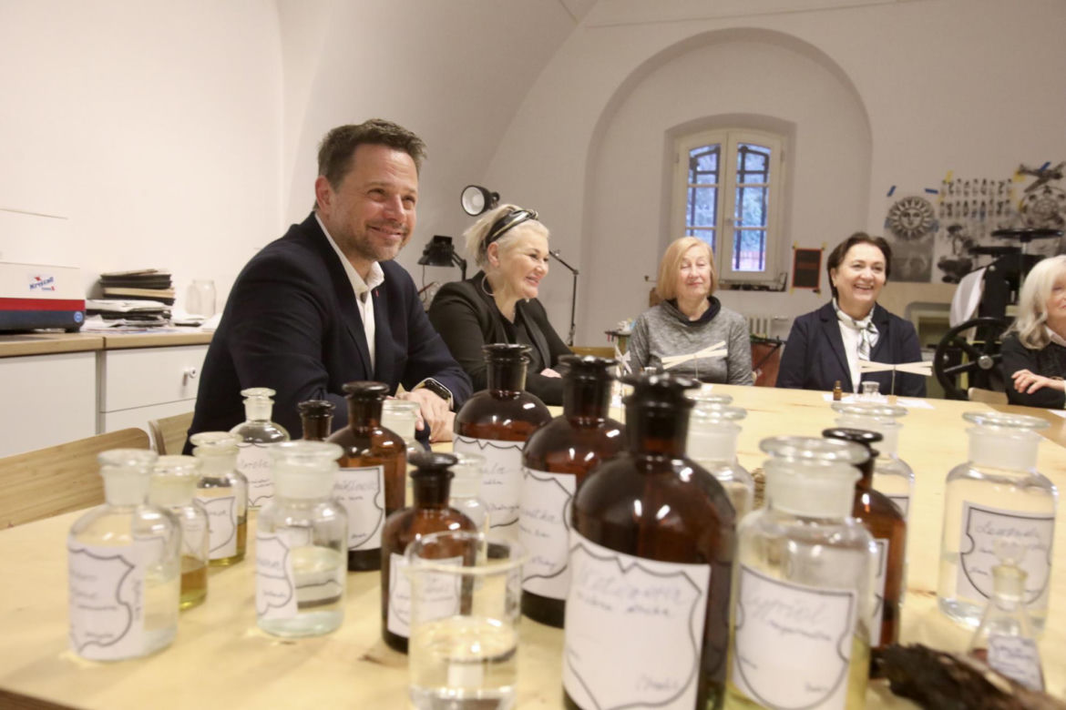 Trzaskowski nieźle namieszał z kieliszkiem w dłoni!
