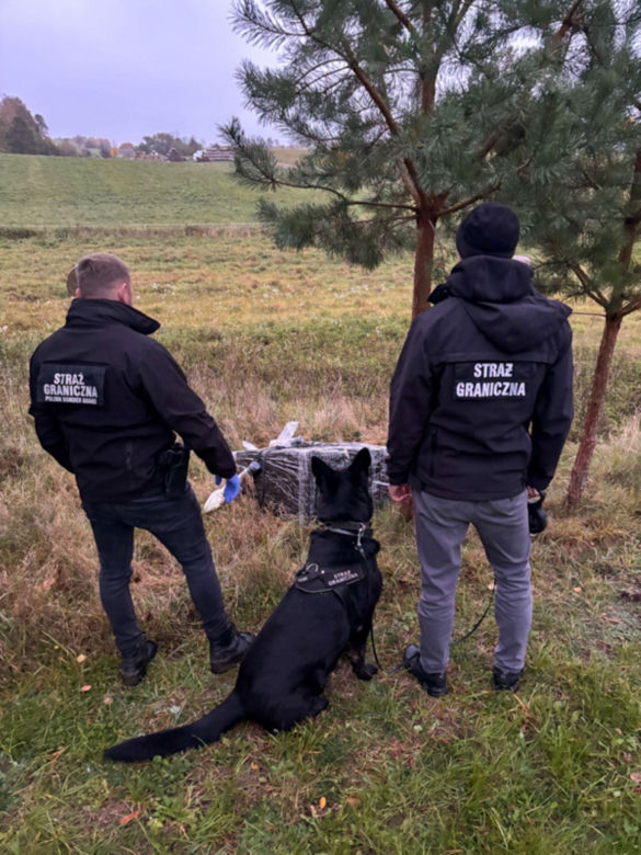Przemyt papierosów balonami meteorologicznymi. 5 osób zatrzymanych na Warmii i Mazurach
