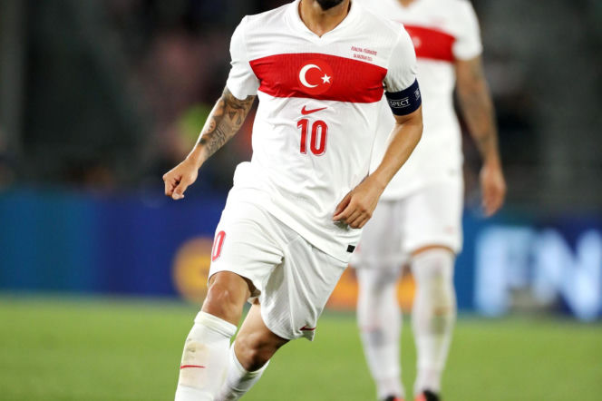 Hakan Çalhanoğlu - statystyki, kariera i ciekawostki o reprezentancie ...