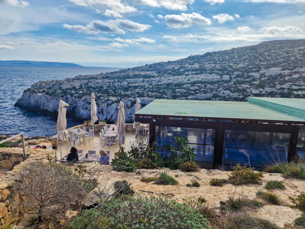 Restauracja Ta’Cenc Il-Kantra Lido - widok na zatokę Mgarr ix-Xini