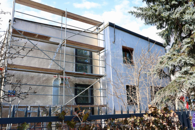 Niekończący się remont sąsiadów Kaczyńskiego