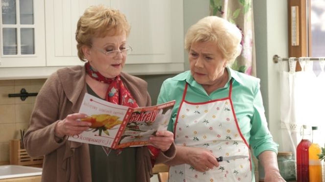 M jak miłość odc. 1236. Zośka Kisielowa (Małgorzata Różniatowska), Barbara Mostowiak (Teresa Lipowska)