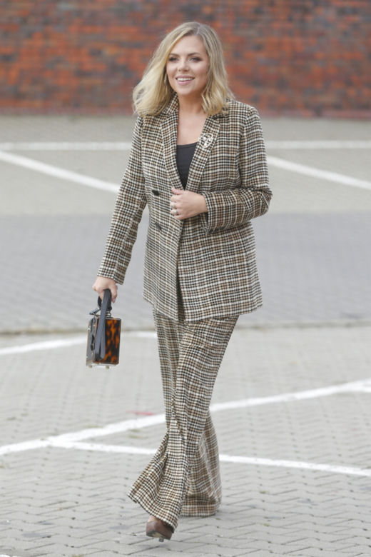 Aleksandra Kwaśniewska w samym staniku!