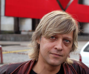 Pamiętacie jego długie włosy? Tak przez lata zmieniał się Artur Gadowski, lider legendarnej Iry