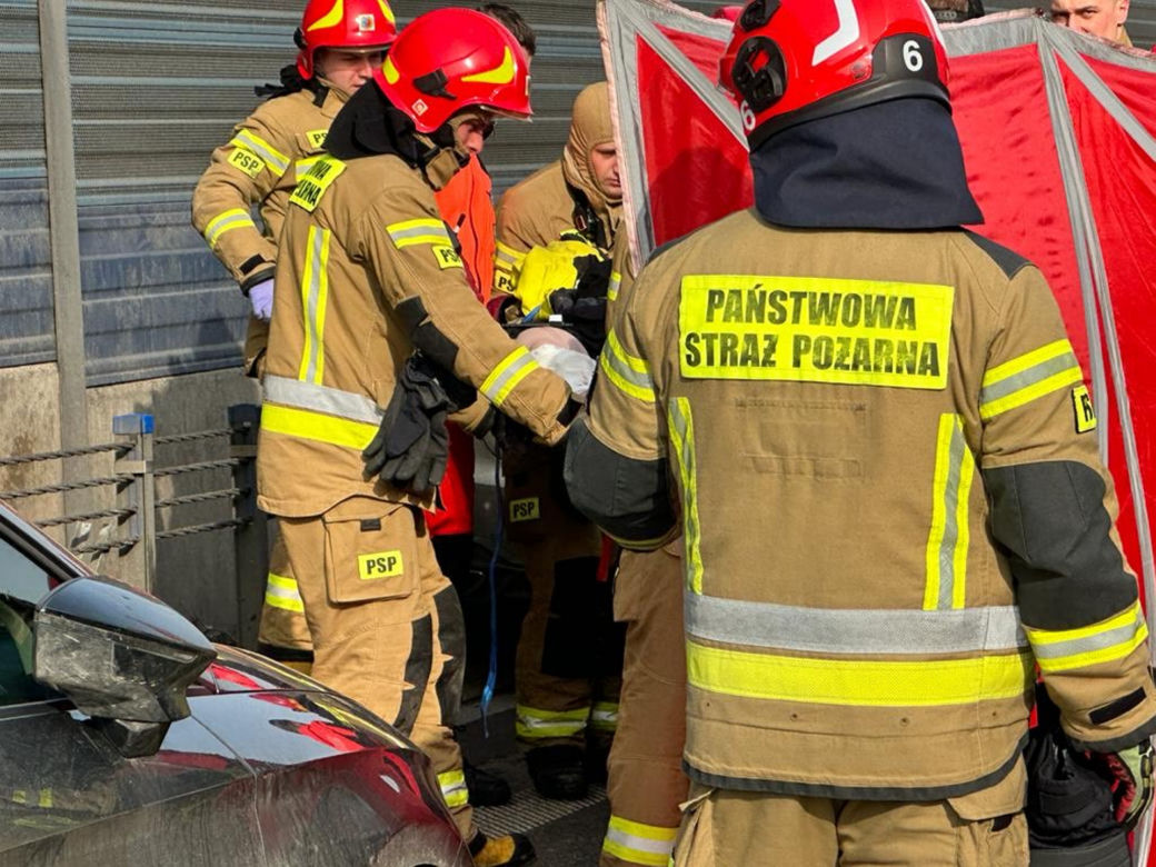  Tragiczny wypadek na S8. Chciała pomóc, straciła nogę