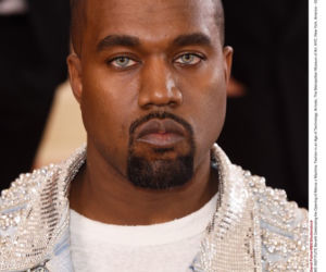 Kanye West - niebieskie oczy rapera zrobiły furorę na MET Gala 2016