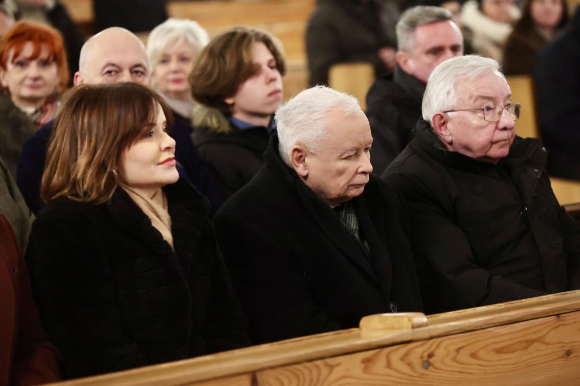 Jarosław Kaczyński w Starachowicach – Hołd dla Matki i Refleksje o Polsce