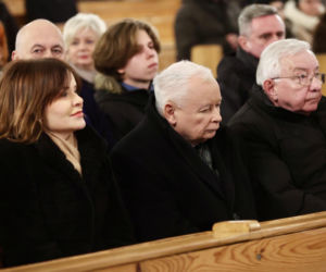 Jarosław Kaczyński w Starachowicach – Hołd dla Matki i Refleksje o Polsce