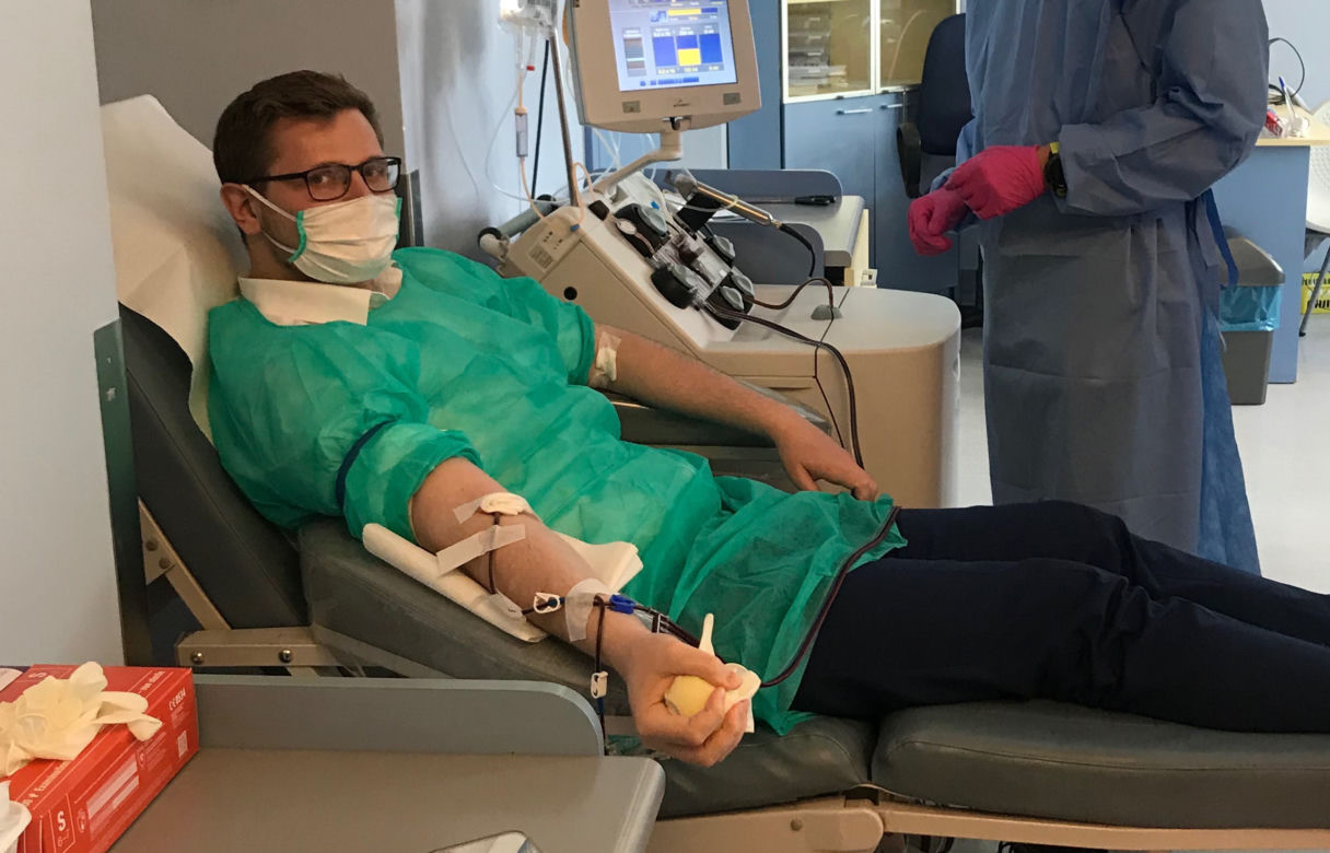 Minister Michał Woś oddał krew dla chorych