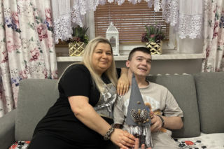 Lekarze nie dawali mu szans. Kuba i jego mama pokazują, czym jest prawdziwa walka