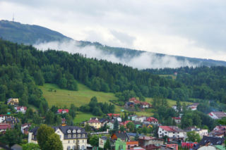 To jedno z najpiękniejszych miast w woj. śląskim. Od PRL-u jest popularnym ośrodkiem turystycznym