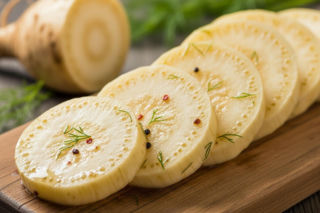 Zapomnij o ogórkach. Ta kiszonka to prawdziwa bomba witaminowa, która oczyści Twój organizm i wzmocni serce