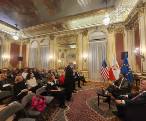 Powstańcze pamiątki i fascynujące opowieści. Spotkanie z żywą historią w polskim konsulacie