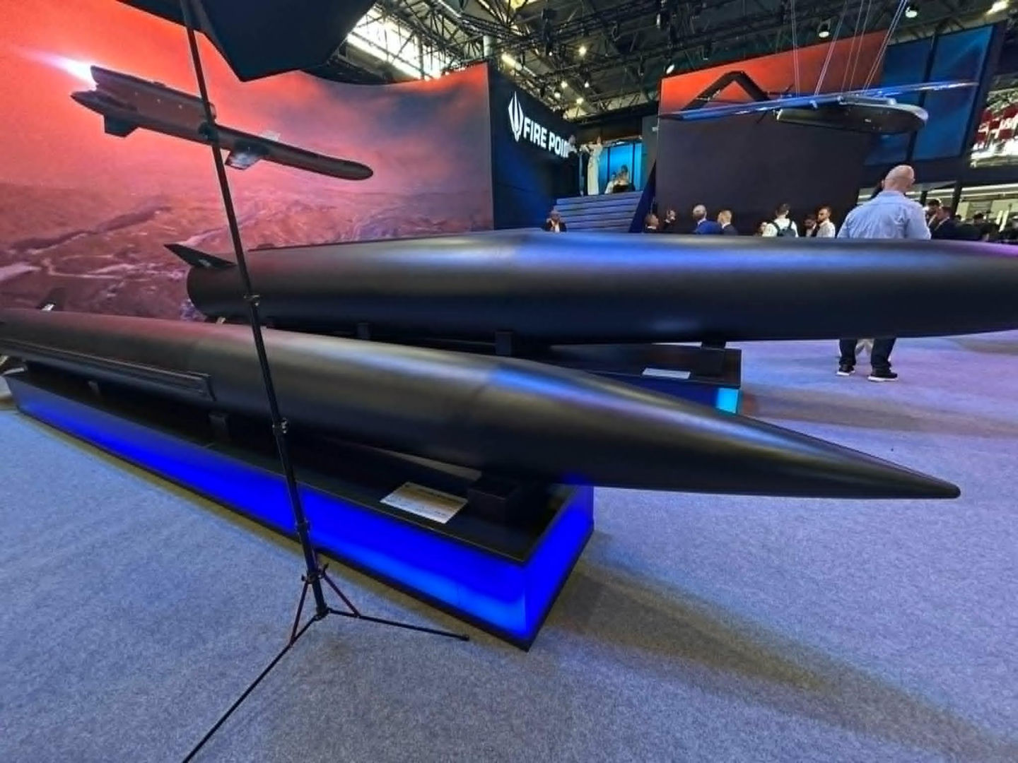 FP-5 „Flamingo” i makiety rakiet FP-7 oraz FP-9