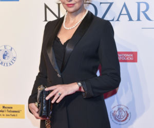 Anna Popek jest mu winna 300 000 zł