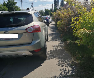 Zastawiony chodnik przy ul. Zdrojowej