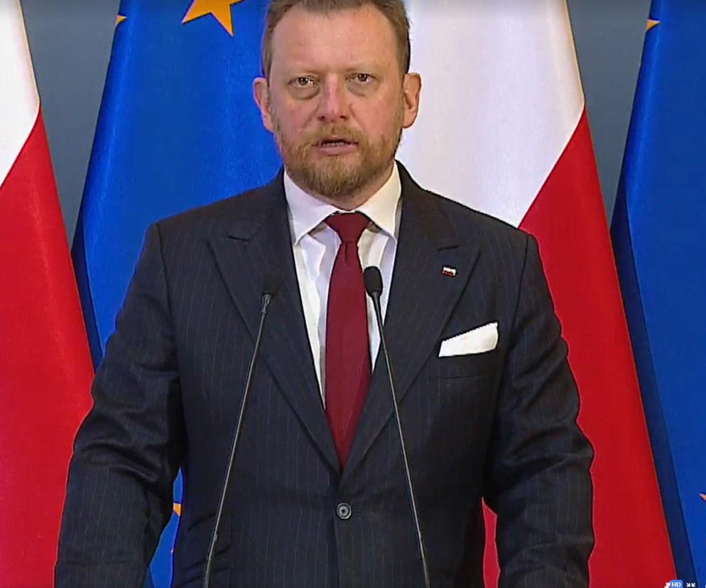 Trzeci etap odmrażania gospodarki od 18 maja: Fryzjerzy, szkoły, gastronomia