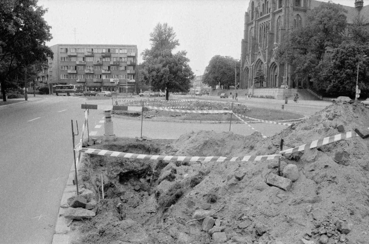 Białystok na starych zdjęciach. Jak się zmienił przed 30 lat? Zdjęcia PRZED i PO