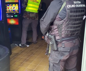 Jednoręcy bandyci w rękach policji i KAS. Padły dziuple hazardowe