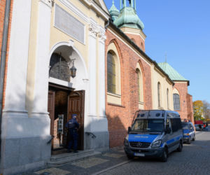 Poznań: Protest w sprawie aborcji w katedrze! Katoliczko nie jesteś sama [ZDJĘCIA] 
