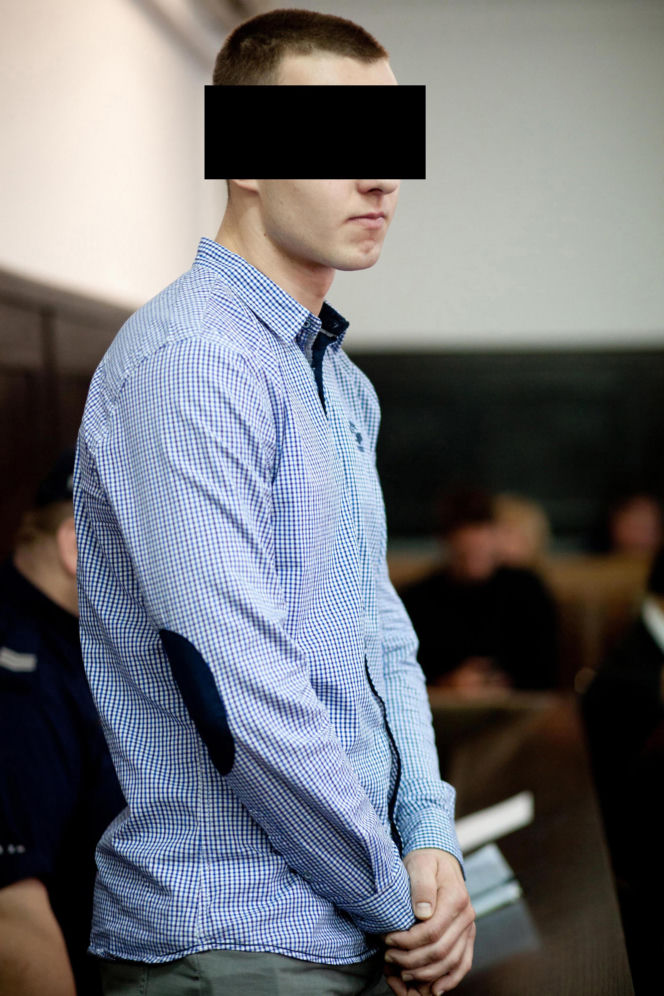 Wepchnęli Piotra pod autobus z zemsty. Tragedia w Pabianicach