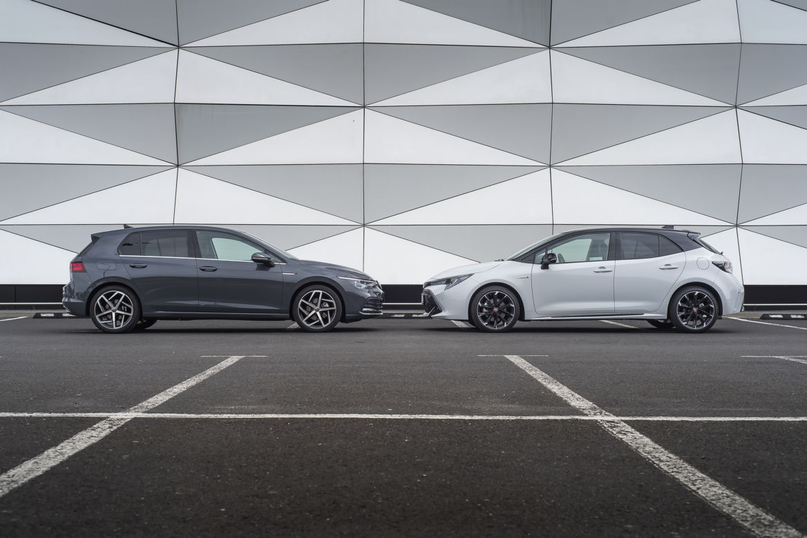 Toyota Corolla GR Sport 2.0 Hybrid Dynamic Force 184 KM e-CVT vs. Volkswagen Golf 8 1.5 eTSI 150 KM Style DSG7