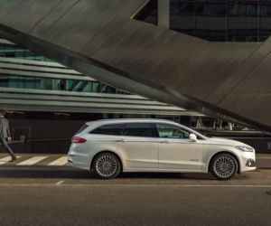 Ford Mondeo Hybrid kombi