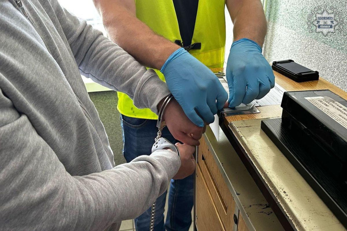 Rozbito szajkę włamywaczy. Okradali  jubilerów i kantory w całej Polsce. Grozi im po 20 lat więzienia