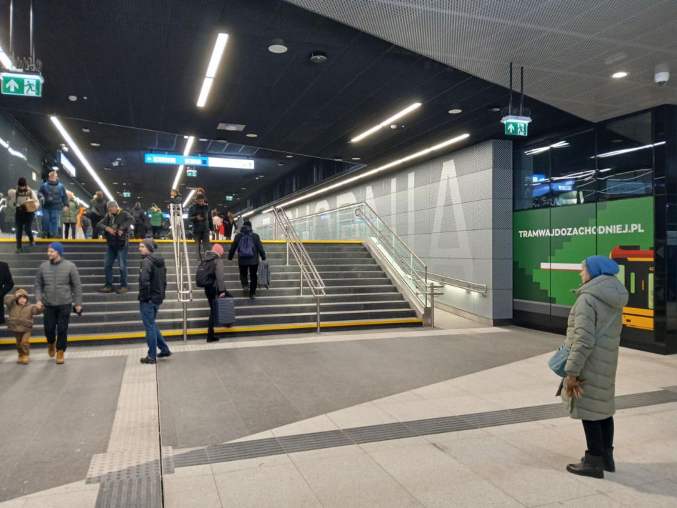 Tunel pieszy pod stacją Warszawa Zachodnia