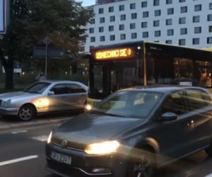 Protest kobiet w Katowicach! Karetka na sygnale jechała wprost na uczestników
