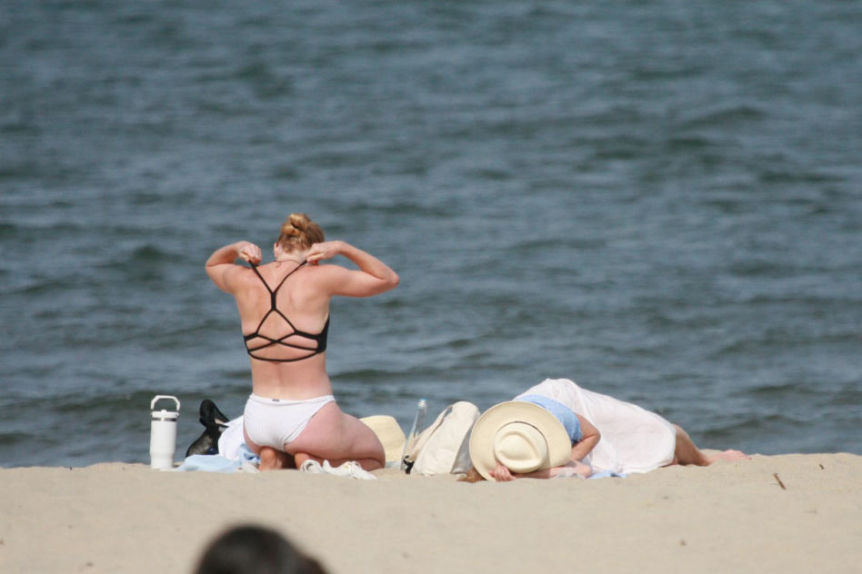Ewa Skibińska na plaży