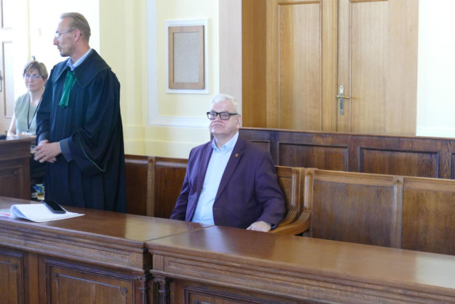 Radny nie odpowie karnie za porównanie Karola Nawrockiego do Shreka. O jego losie zadecyduje para prezydencka