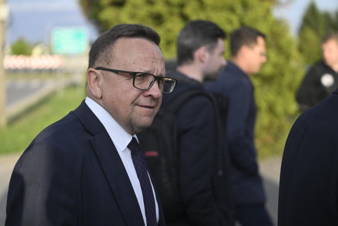 Politycy PiS jadą na wyjazdowe posiedzenie klubu