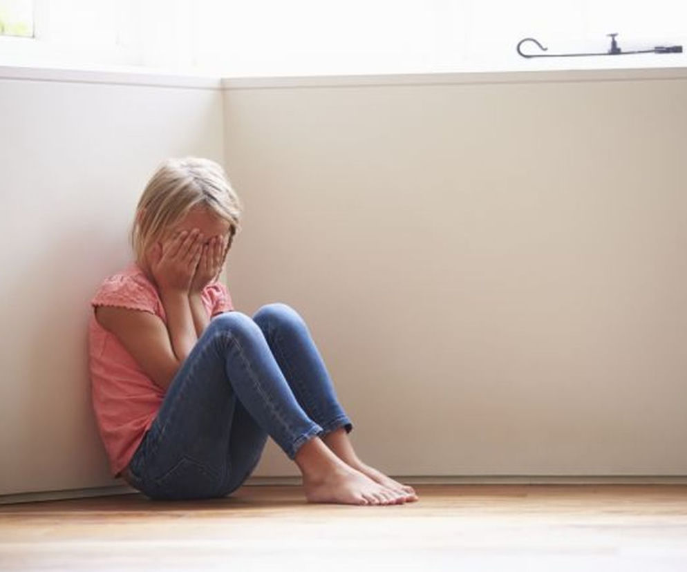 Objawy DEPRESJI U DZIECKA: 5 sygnałów, które świadczą o depresji dziecka