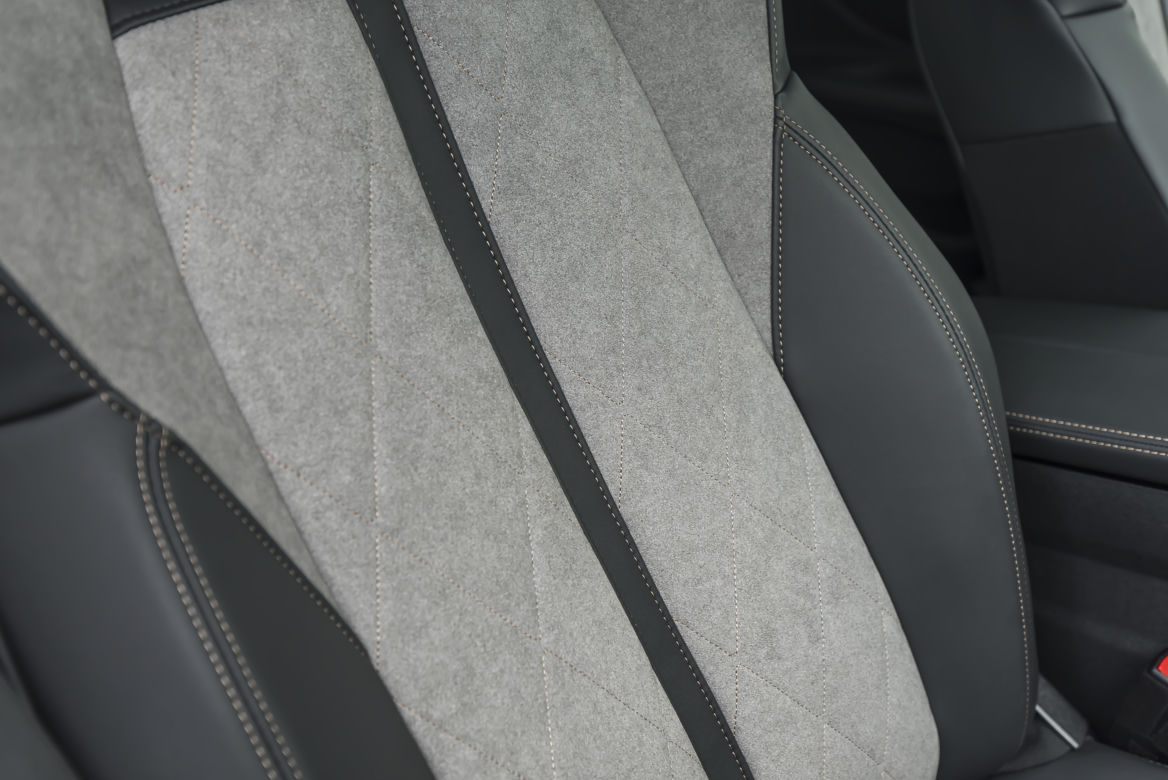 Peugeot 3008 GT HYbrid4 300 KM e-EAT8