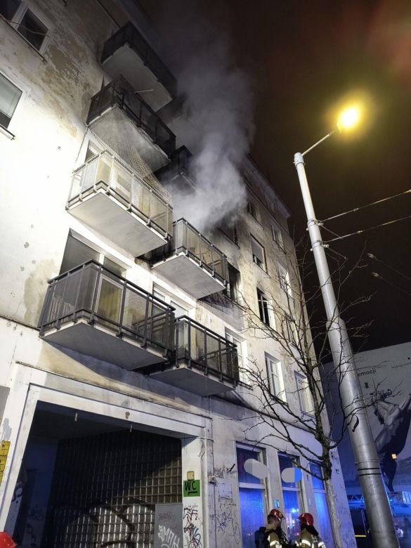 Nocna tragedia we Wrocławiu. Jedna osoba zginęła w pożarze budynku 