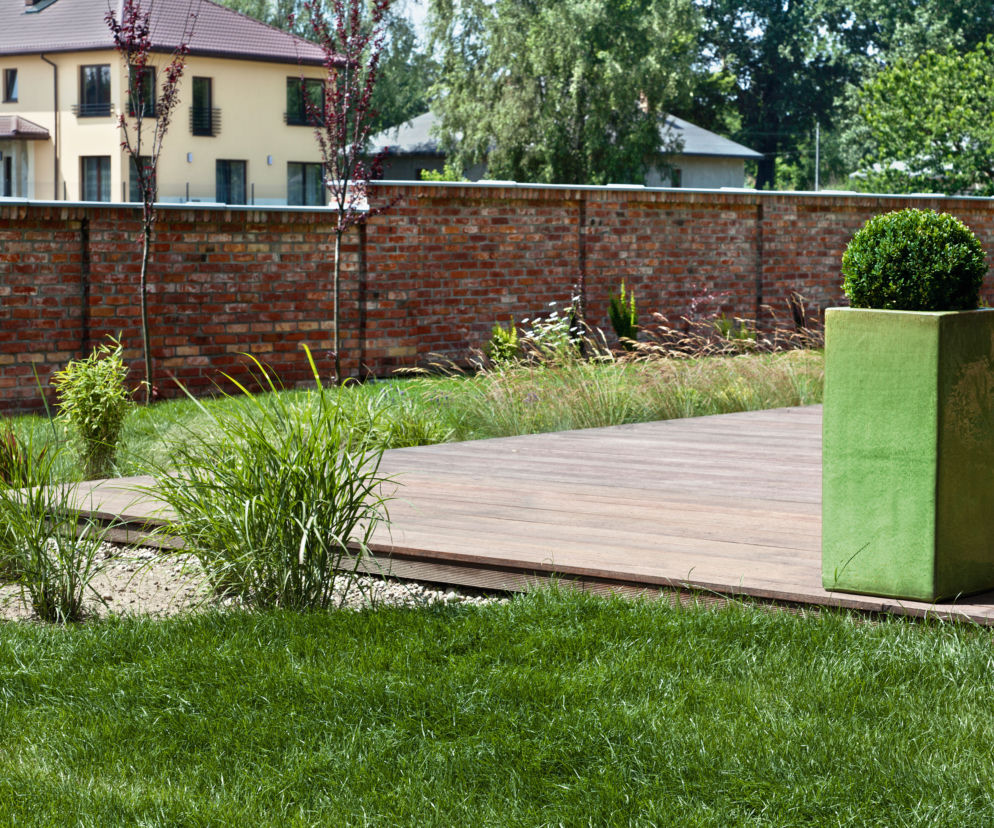 Koszt ogrodzenia murowanego 2026 – ile zapłacisz za metr?