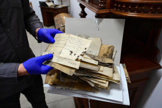 Dokumenty przeleżały na strychu prawie 100 lat
