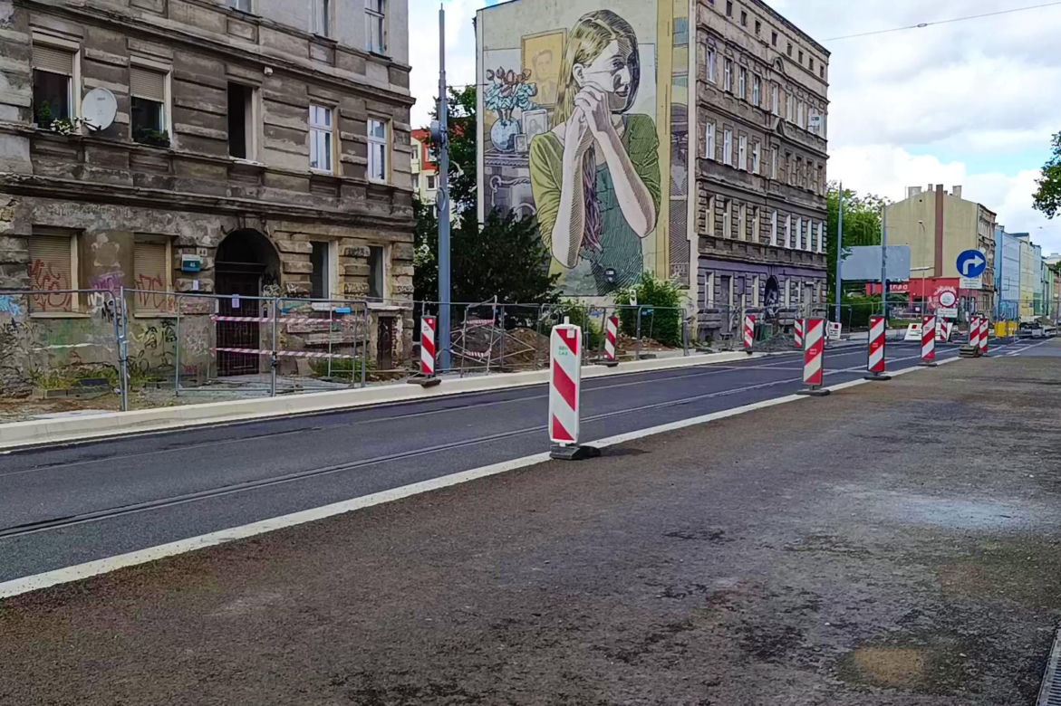 "Torowa rewolucja" na al. Powstańców Wlkp. - czerwiec 2026