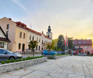Ta wieś w Małopolsce nosiła niemiecką nazwę. Dziś z produkcji soków zna ją każdy!