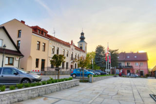 Ta wieś w Małopolsce nosiła niemiecką nazwę. Dziś z produkcji soków zna ją każdy!