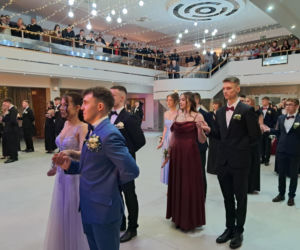 Studniówka 2026 maturzystów ZSTM w Skarżysku-Kamiennej