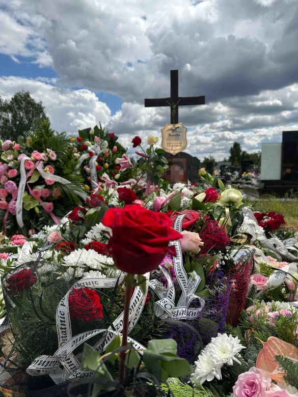 Jechała na grób męża, zmiótł ją 15-latek na hulajnodze