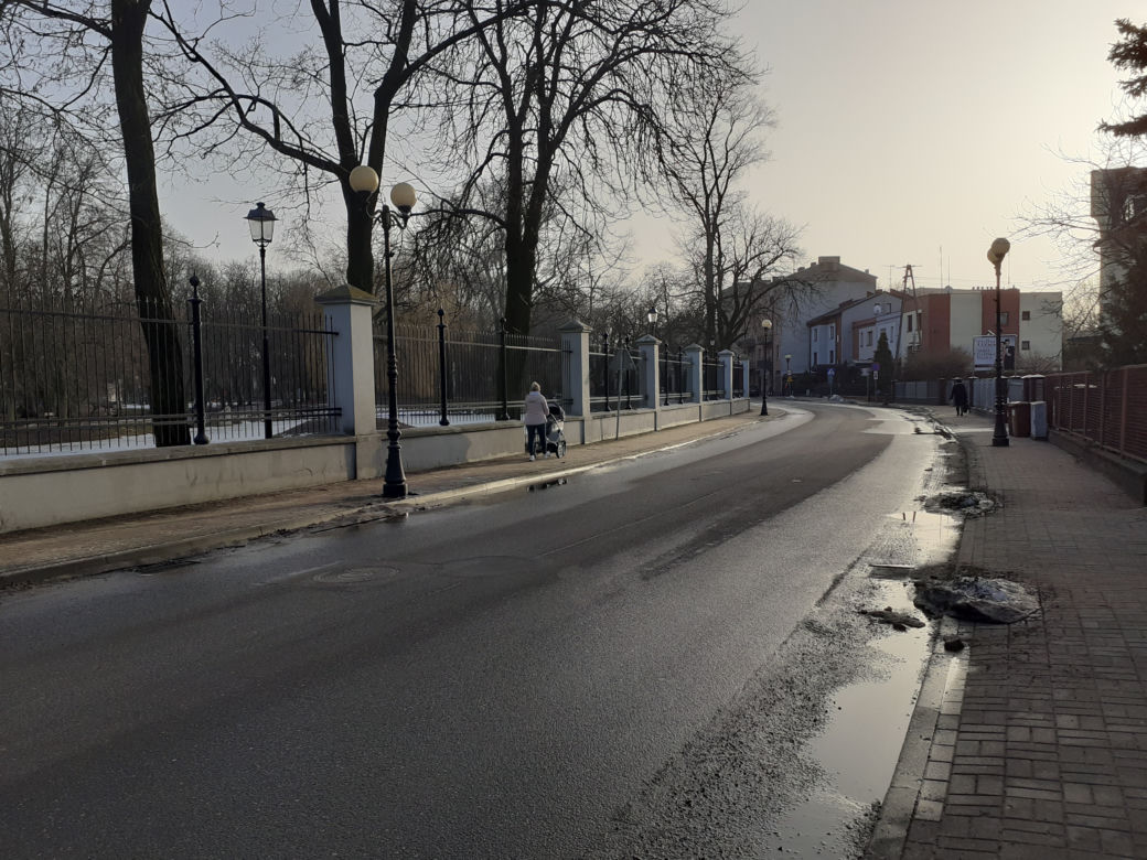Siedleckie szkoły przy ul. Konarskiego i Prusa i ich okolica w lutym 2021 roku