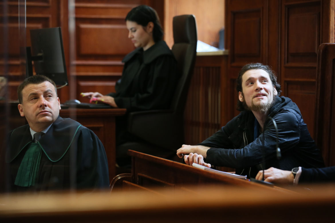 "Nie jestem winny zamordowania mojej matki ale jestem winny jej śmierci". Karl znów zeznaje w sprawie morderstwa Amerykanki 