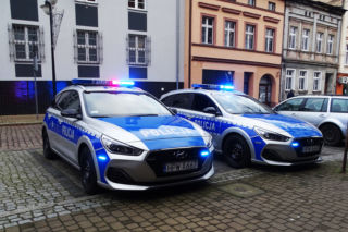 Poświęcone i przekazane. Dwa nowe radiowozy na służbie w Sławnie