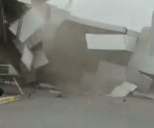 Wiatr przewrócił wieżę zegarową i tiry na ulicy! Armaggeddon w Turcji